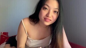 亚洲女大学生隔离期饥渴难耐，求操翻！